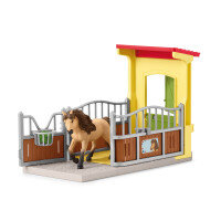 Ponybox mit Islandpferd Hengst