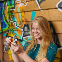 Rubik’s Mini 2x2 Zauberwürfel - der 2x2 Cube für Einsteiger ab 8 Jahren und für unterwegs - hohe Qualität, leichtgängiges Handling, leuchtende Farben - Original Rubiks Cube